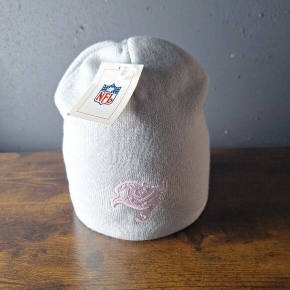 New Gray NFL Branded Tampa Bay Buccaneers No Cuffed Beanie Hat Cap - Picture 1 of 6